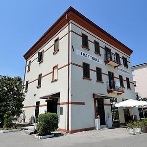 Hotel Autoespresso Venice - Atika & Atif
