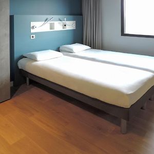 Standard Zimmer mit zwei Einzelbetten